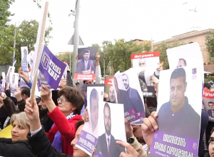 Ազատություն քաղբանտարկյալներին և գերիներին․ բողոքի ակցիա ԱԺ-ի դիմաց