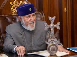 Կաթողիկոսը մեկնել է Հնդկաստան