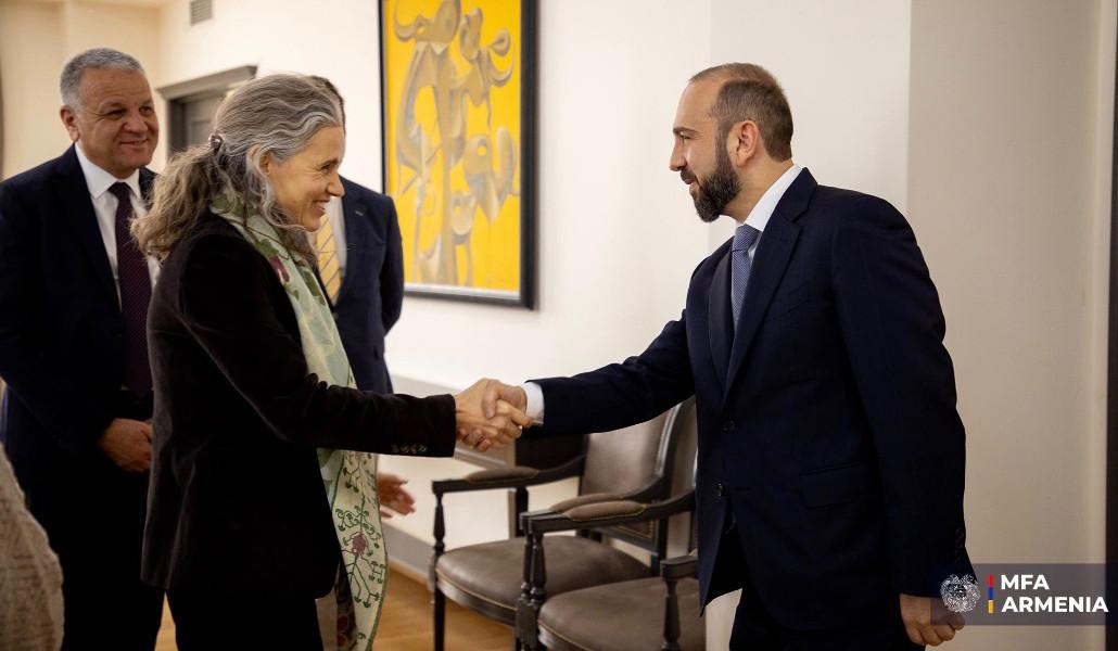 585706154_1249076343916527_4448913584715740420_n