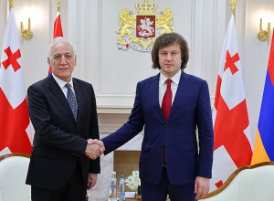 Վահագն Խաչատուրյանը հանդիպել է Վրաստանի վարչապետ Իրակլի Կոբախիձեի հետ