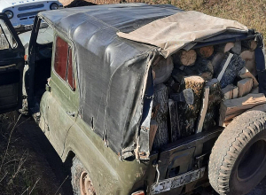 Հայտնաբերվել է շուրջ 1,5 խմ կաղնի, բոխի, հացենի և հաճարենի տեսակի փայտանյութով բեռնված «ՈՒազ» մակնիշի ավտոմեքենա