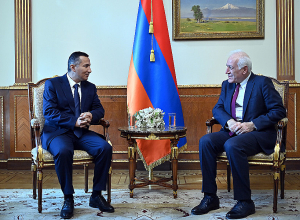 Վահագն Խաչատուրյանն այսօր ընդունել է Սյունիքի մարզպետ Ռոբերտ Ղուկասյանին