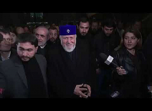 Տեղեկացանք ցավալի լուրի մասին, որ Արշակ սրբազանը ձերբակալվել է անհիմն և շինծու մեղադրանքով․ Կաթողիկոս