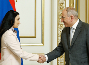 Վարչապետն ընդունել է Աշխարհի և Եվրոպայի չեմպիոն Նազիկ Ավդալյանին