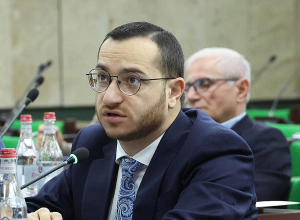 ԲՏԱ նախարարը ԵՊՀ-ի ռեկտորին առաջարկել է մայր բուհում արհեստական բանականության գրագիտության պիլոտային ծրագիր ներդնել