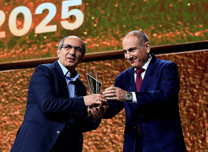 Փաշինյանը հանձնեց գլխավոր մրցանակը