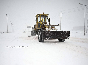 Սպիտակ ոլորանները փակ են կցորդով տրանսպորտային միջոցների համար