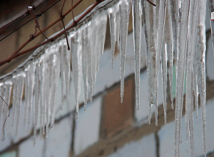 Երևանում ու մարզերում սառցալեզվակները հեռացվել են․ ՆԳ նախարարությունը հորդորում է զգույշ լինել