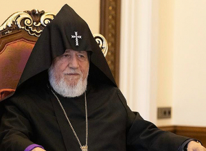 Մխիթարություն էր տեղեկանալ Բաքվում շինծու մեղադրանքներով ապօրինաբար պահվող չորս հայորդիների հայրենիք վերադարձի մասին․ Կաթողիկոս