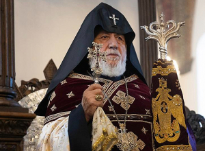 Հայոց բանակը մեր պետականության հիմնասյուներից է․ Կաթողիկոսի ուղերձը