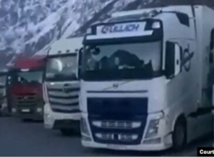 Ռուսաստանից Վրաստան անցած տասնյակ բեռնատարների վարորդների փետրվարի 12-ից թույլ չեն տալիս ուղևորվել Հայաստան