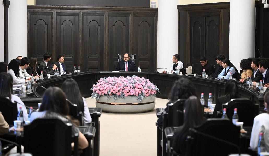 2821a329-6b83-46c9-98e4-51df2d74eddb