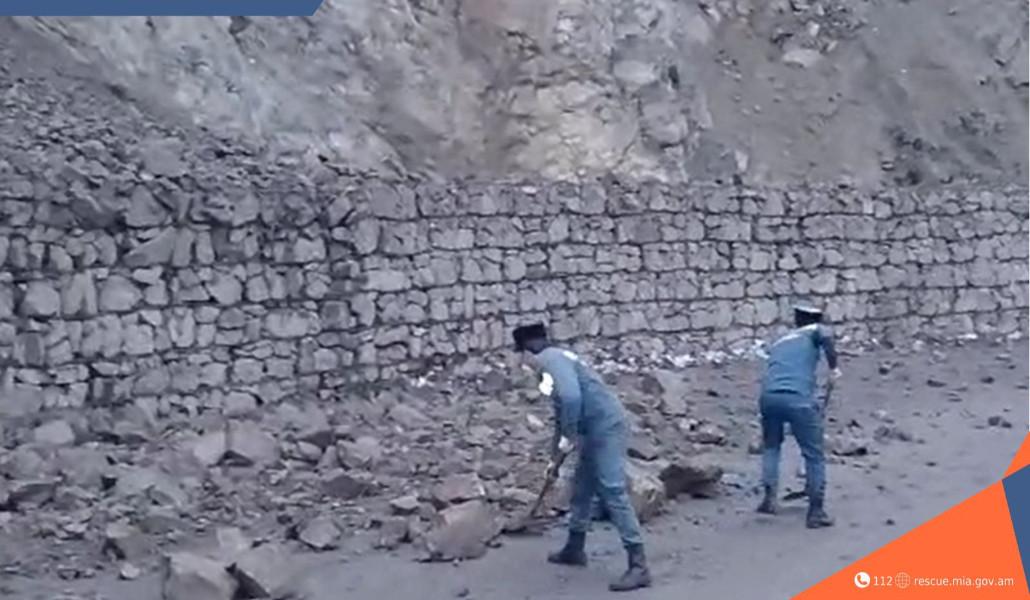 1e9a3b03-881e-4388-83c3-d9da209a13a0