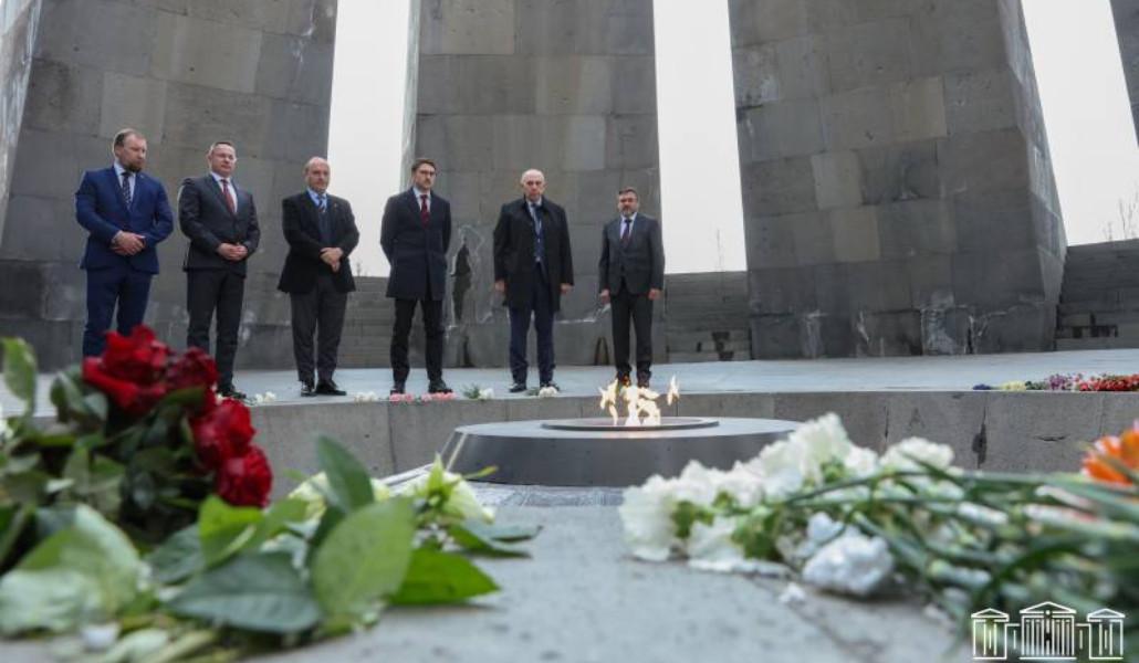 photo_2026-03-30_19-47-47