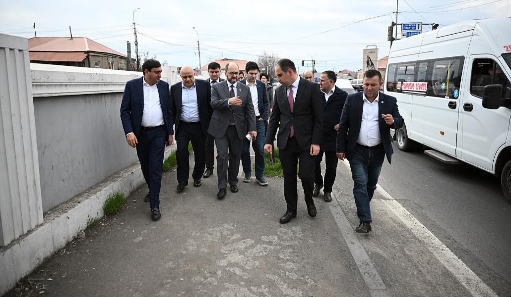 4b6a1a54-bf23-43bf-8f87-c331d34b95b1