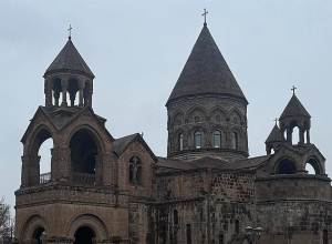 Արգելվել է Հայոց Եկեղեցու կողմից նշանակված եկեղեցականների մուտքը ազատազրկման վայրեր․ Մայր Աթոռ