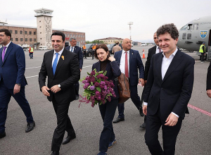 Հայաստան է ժամանել Ռումինիայի նախագահը