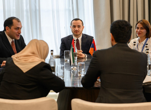 Մխիթար Հայրապետյանն ընդունել է ԱՄԷ ԱԳ նախարարի տեղակալին