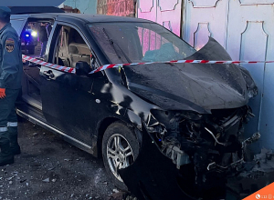 Mazda-ն բախվել է խանութի պատին և Mercedes-Benz-ին․ կա տուժած