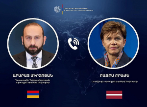 Արարատ Միրզոյանը հեռախոսազրույց է ունեցել Լատվիայի ԱԳ նախարարի հետ