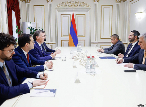 Ռուբեն Ռուբինյանն ընդունել է Իտալիայի դեսպանին