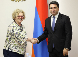 Ալեն Սիմոնյանն ընդունել է ՀՀ-ում Միացյալ Թագավորության դեսպանին